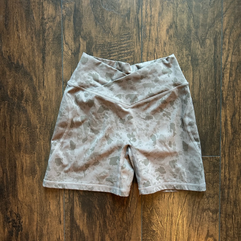 Alphalete Surface Power Short Mocha